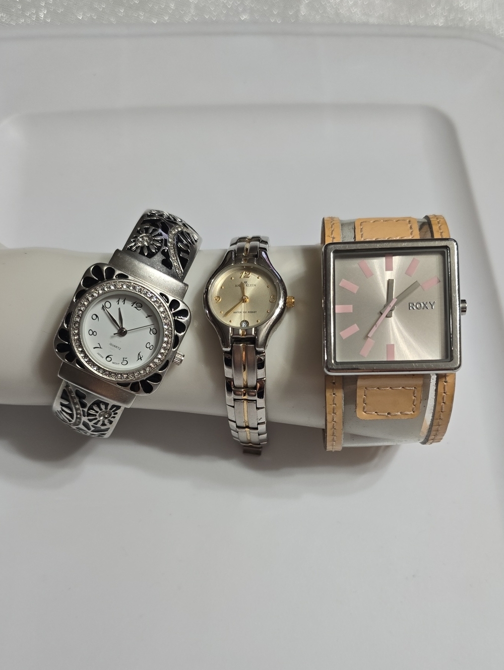 Womens Watch Lot Of 3 Includes Vivani, Anne Klein & Roxy